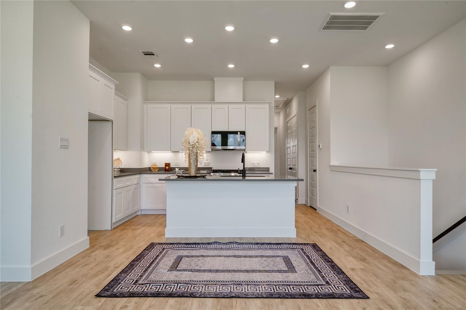 Property Photo:  5324 Rue Street  TX 77033 