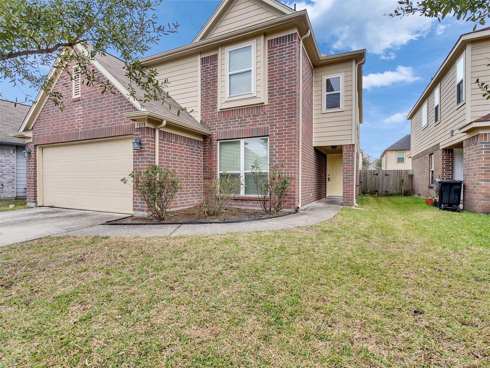 Property Photo:  5018 Blue Spruce Hill Street  TX 77346 