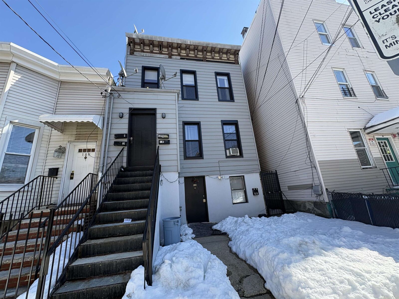 Property Photo:  184 Webster Ave 3  NJ 07307 