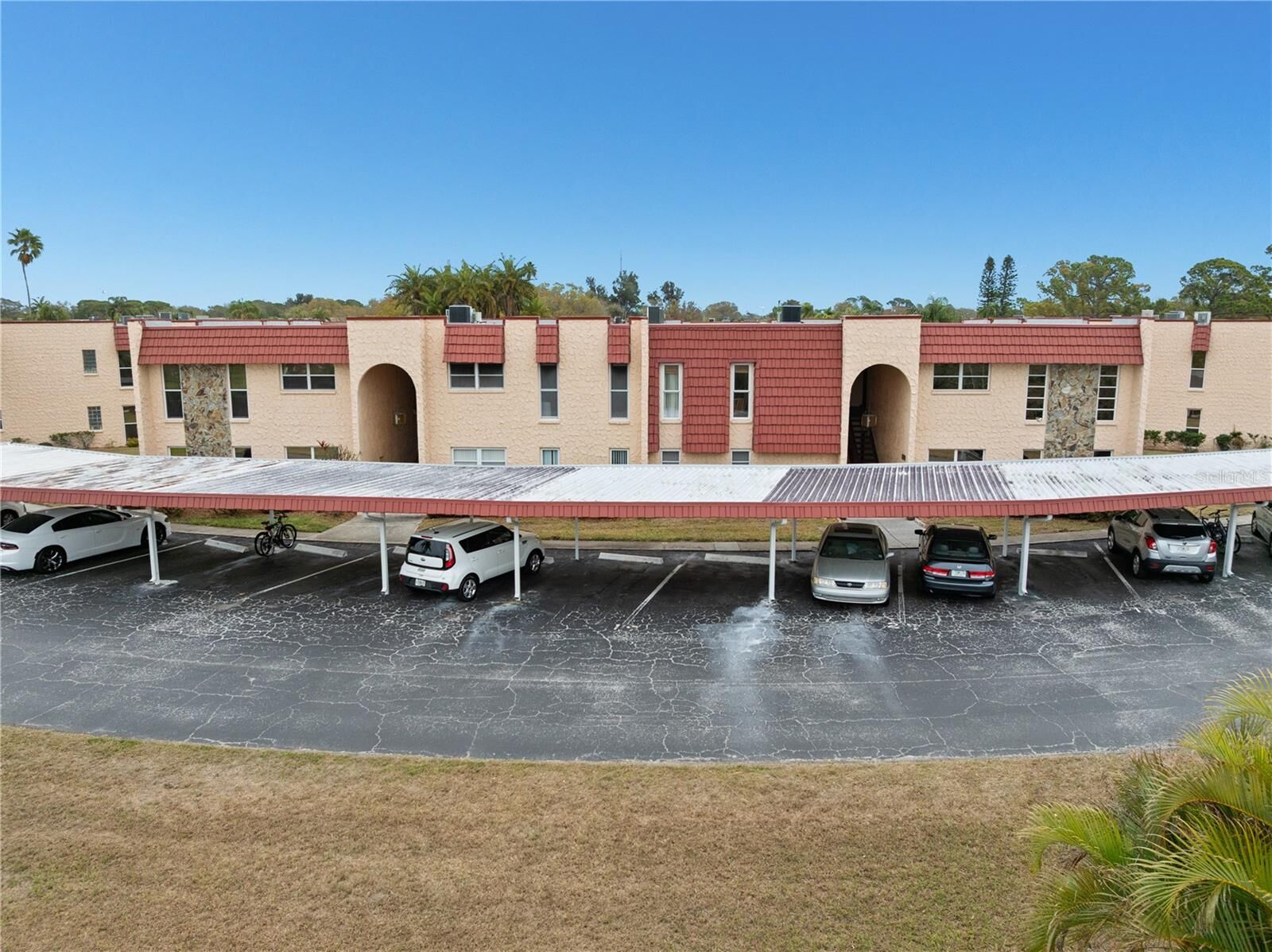 Property Photo: 116 Dogwood Circle 116 FL 33777