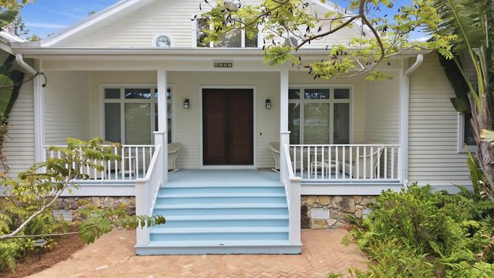 Property Photo: 4839 Givens Court FL 34242