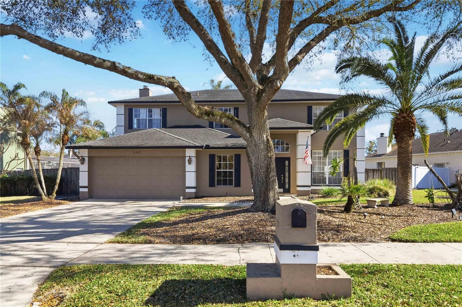 Property Photo:  2419 Point O Woods Court  FL 32765 