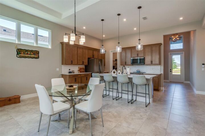 Property Photo:  887 Lake Hill Way  FL 32724 