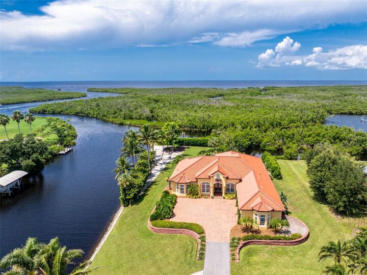 Property Photo:  5566 River Bay Drive  FL 33950 