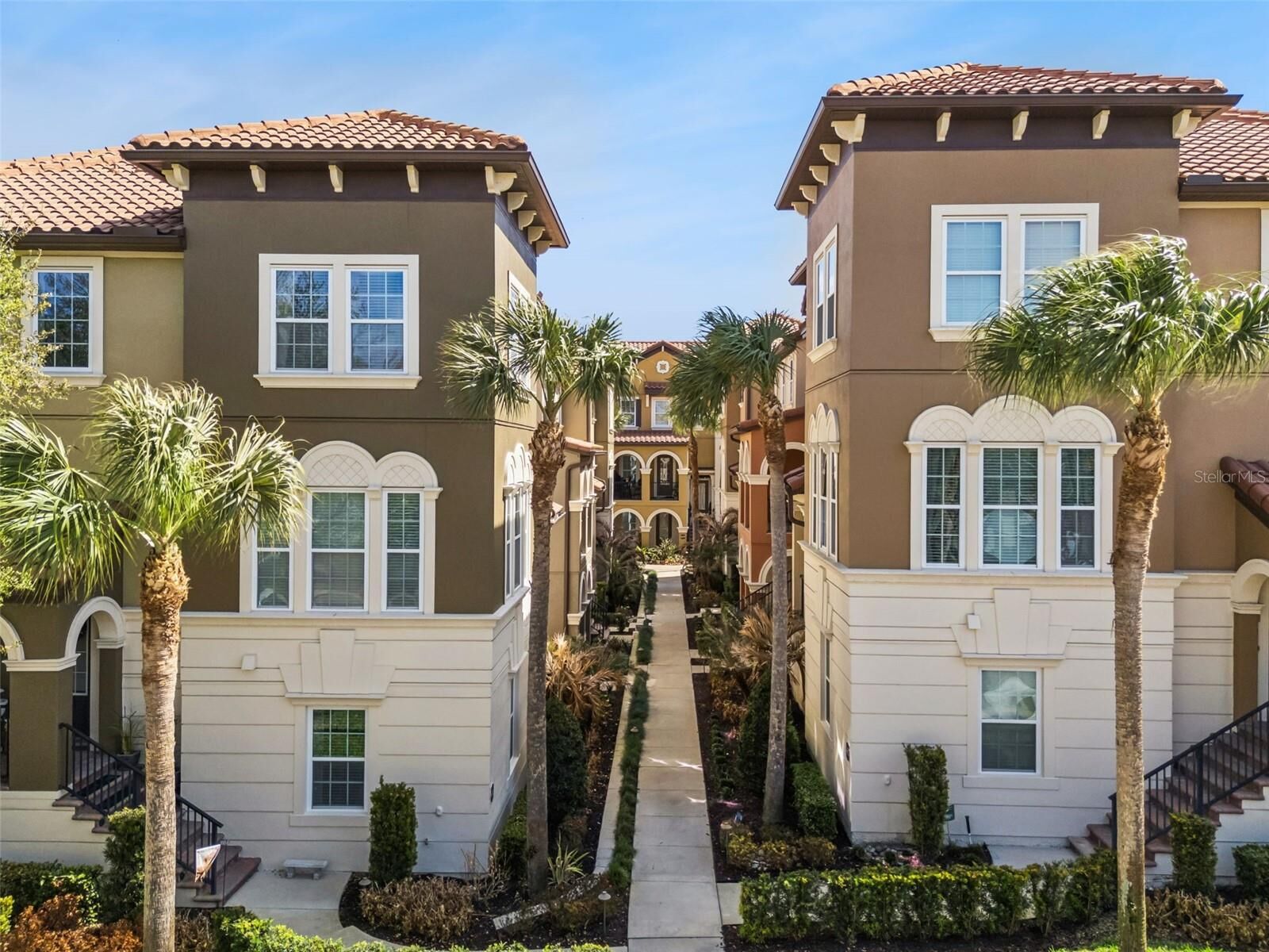 Property Photo: 653 Pavia Loop FL 32746