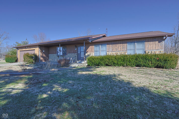 Property Photo:  5211 S 450 E  IN 47203 