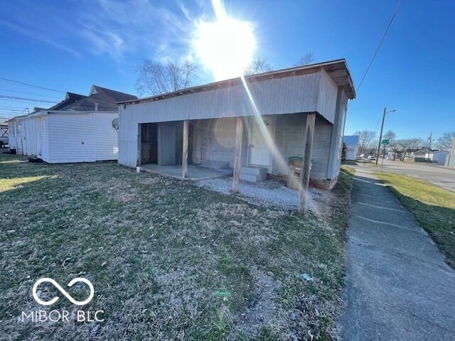 Property Photo: 1331 Sycamore Street IN 47201