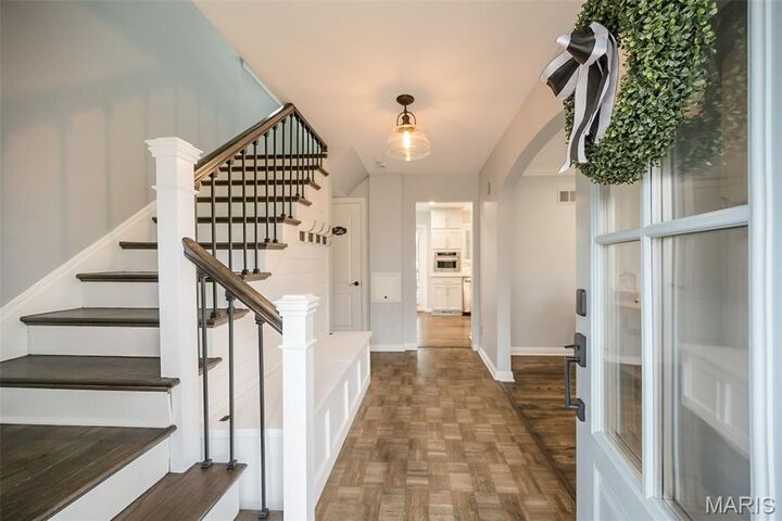 Property Photo:  815 Brookside Drive  MO 63122 