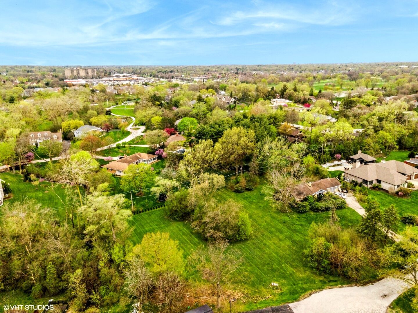 Property Photo: 6420 Thurlow Street IL 60527