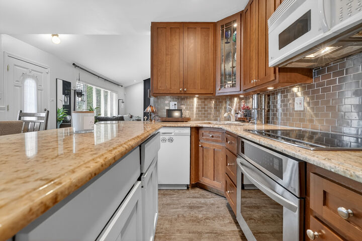 Property Photo:  8632 New England Avenue  IL 60459 