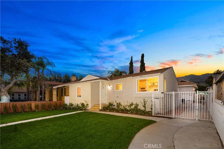 Property Photo:  415 E Walnut  CA 91016 