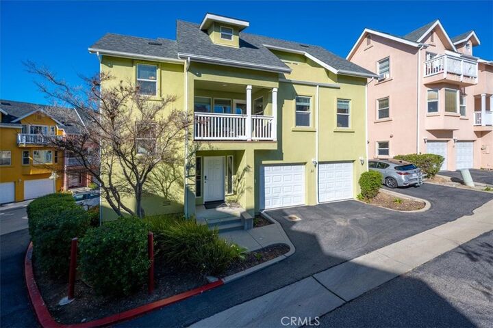 Property Photo:  1144 Walnut 11  CA 93401 