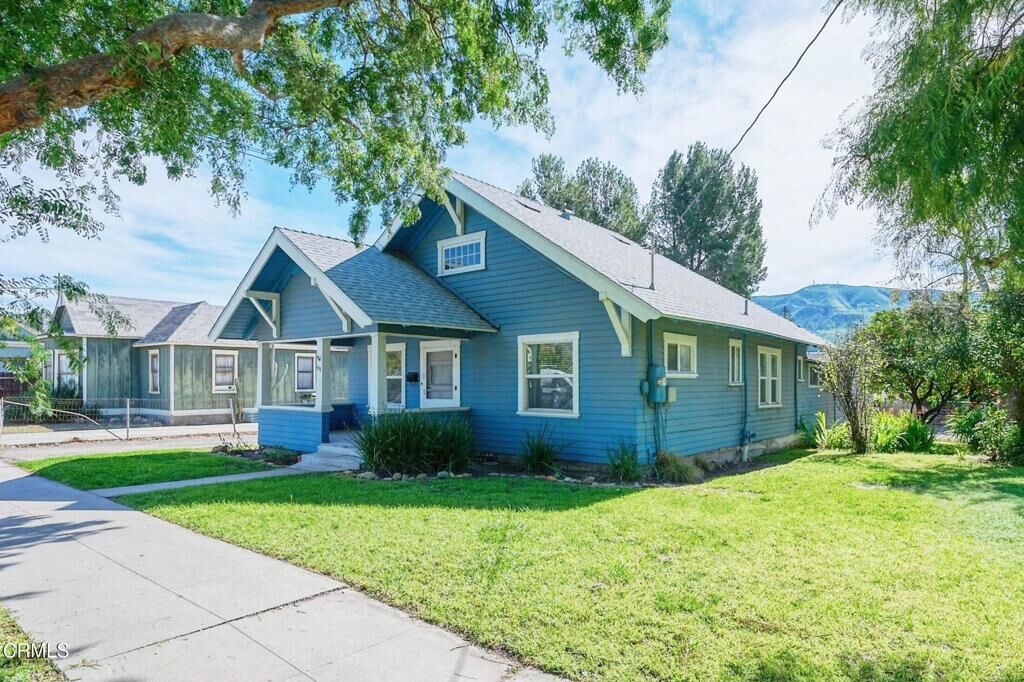 Property Photo:  916 E Santa Paula Street  CA 93060 