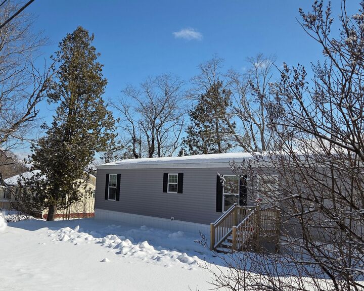 Property Photo: 39 Smart Road ME 04915