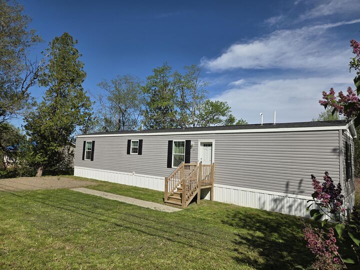 Property Photo: 39 Smart Road ME 04915