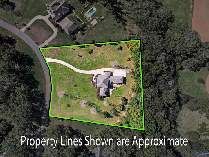 Property Photo: 1211 Rountree Place AL 35756