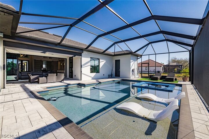 Property Photo:  2524 SW 25th Street  FL 33914 