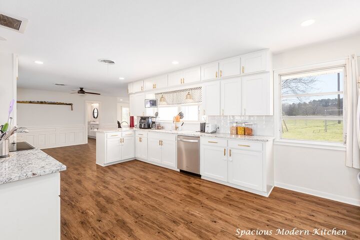 Property Photo:  2122 Paul Avenue  TX 75901 