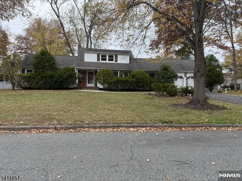 Property Photo:  2 Peach Tree Court  NJ 07054 