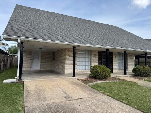 Property Photo:  3707 Saratoga Drive  LA 70002 