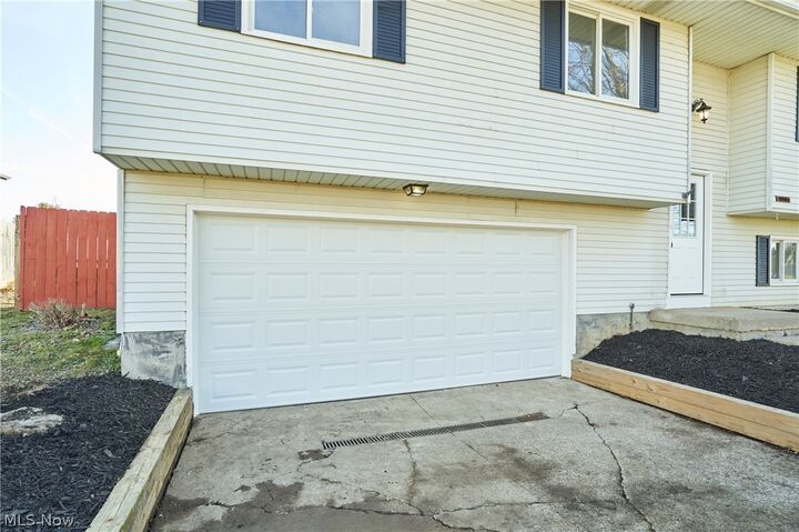 Property Photo:  1661 Devonshire Drive  OH 44212 