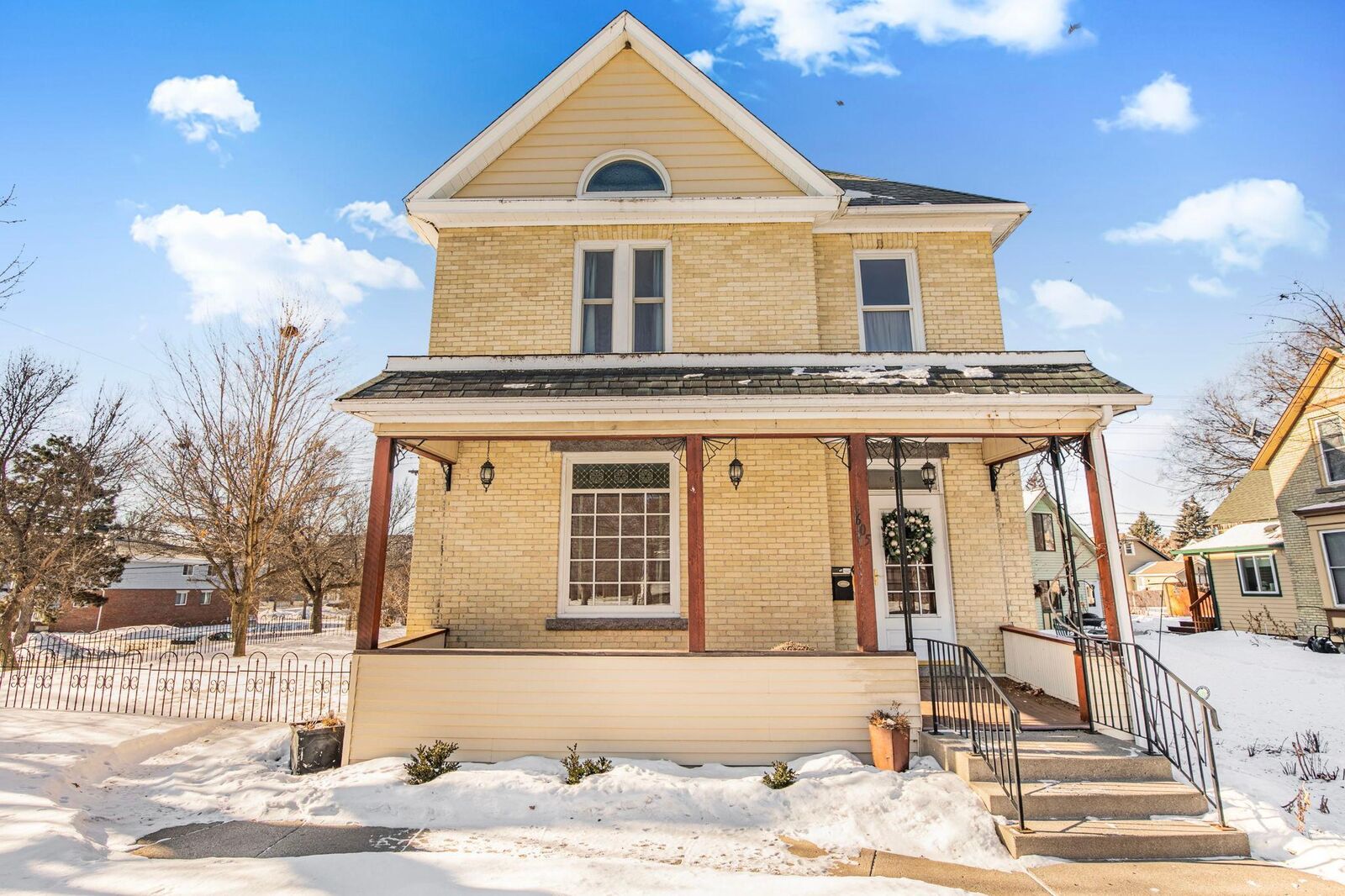 Property Photo:  605 7th Avenue N  MN 56303 