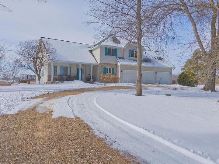 Property Photo:  2660 Vega Avenue  MN 55360 