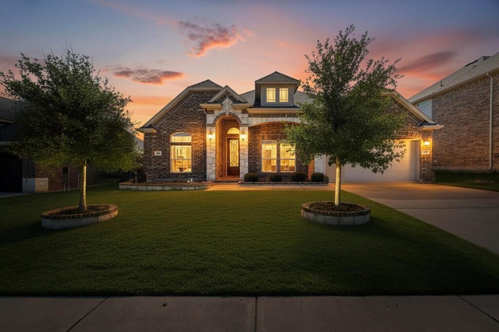 Property Photo:  909 Foxtail Drive  TX 76063 