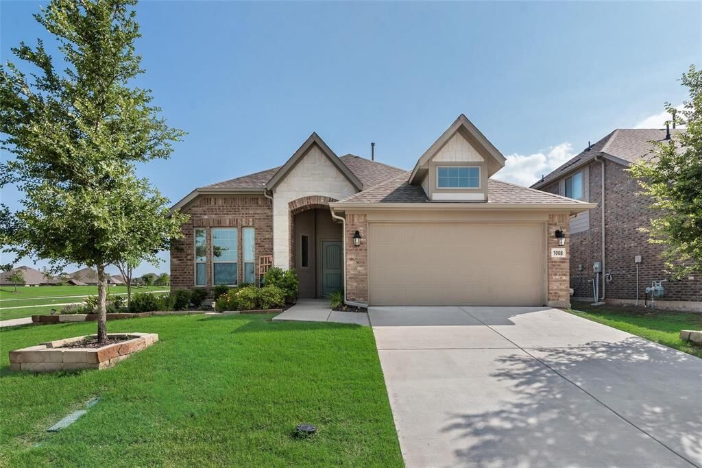 Property Photo:  1008 Mathew Drive  TX 75409 