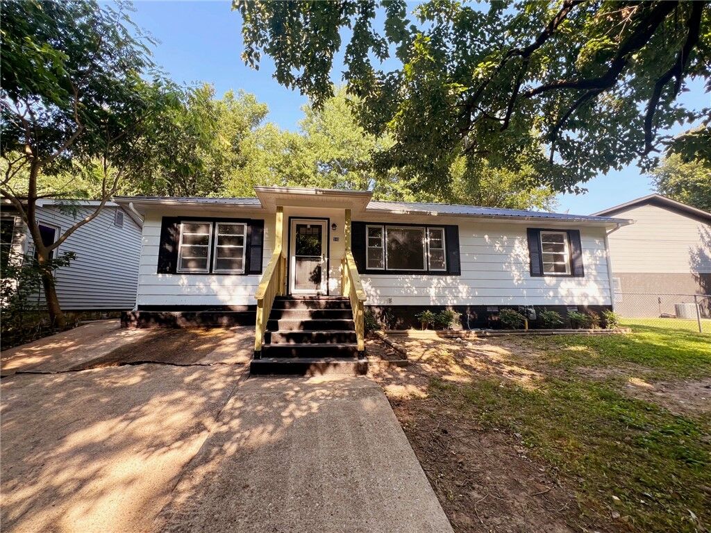 Property Photo: 510 N Spruce AR 72601