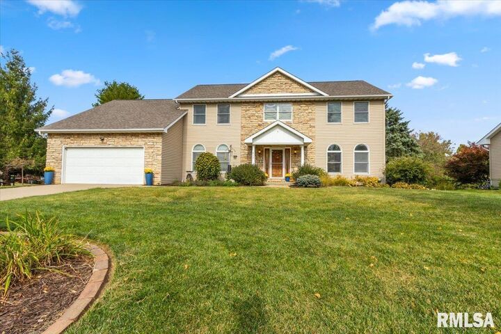 Property Photo: 613 Countryside Drive IL 61548