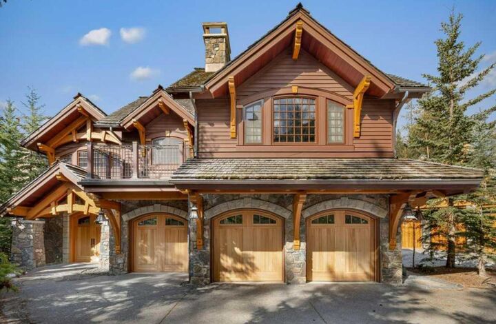 Property Photo:  145 Silvertip Ridge  AB T1W 3A8 