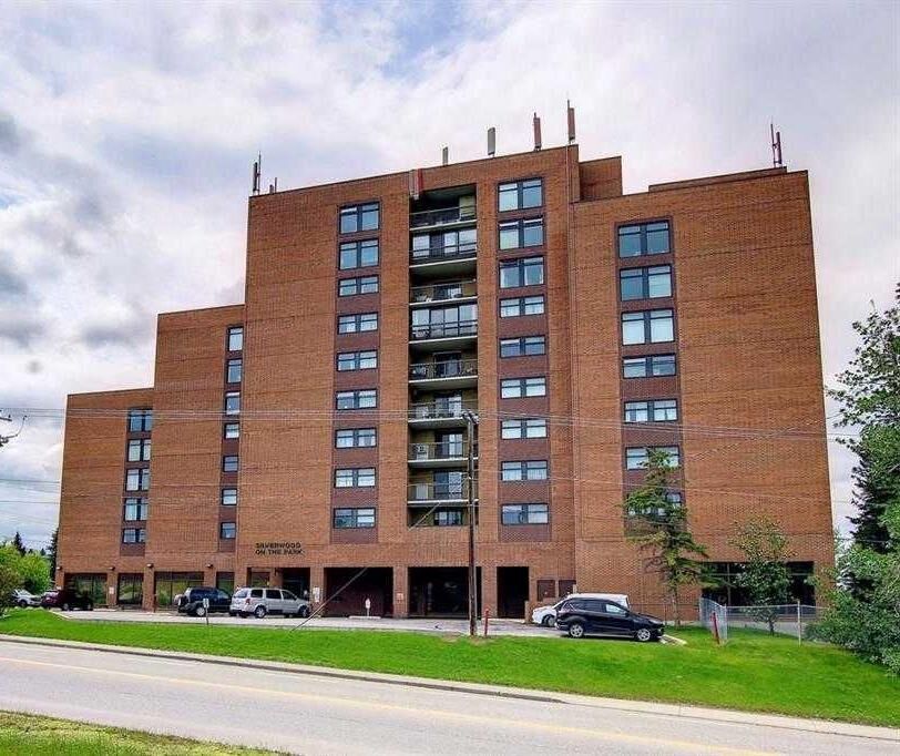 Property Photo: 8604 48 Avenue NW 811 AB T3B 5E6