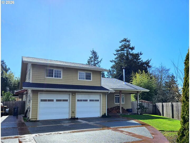 Property Photo:  1006 Ruth Ln  OR 97415 