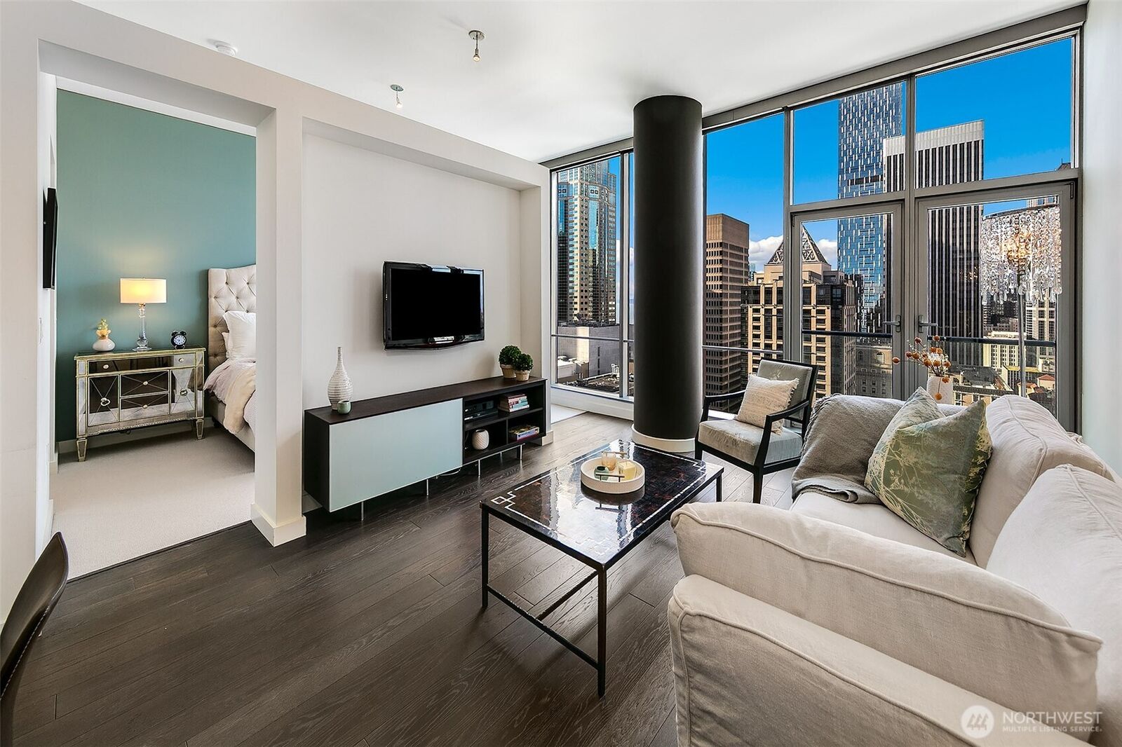 Property Photo:  909  5th Avenue 2002  WA 98164 