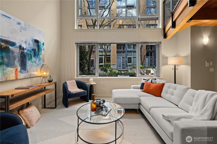 Property Photo:  530  Broadway  E 121  WA 98102 