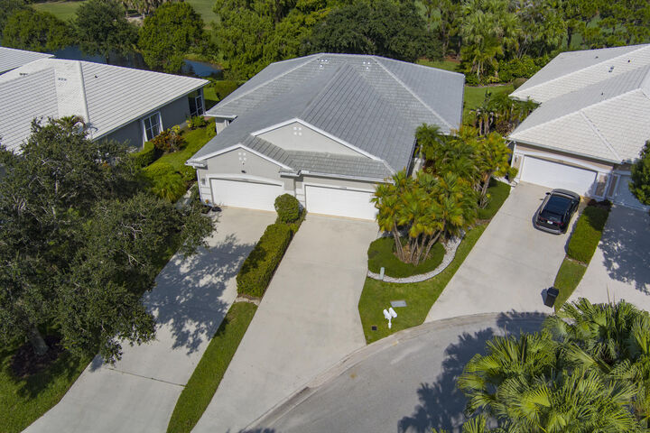 Property Photo:  1790 SW Willowbend Lane  FL 34990 