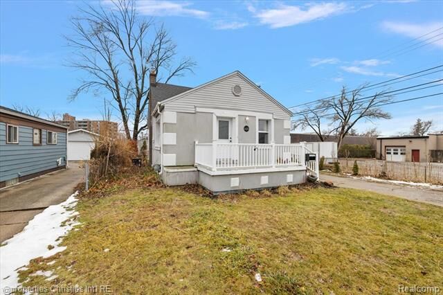 Property Photo: 2435 Sunnyknoll Avenue MI 48072