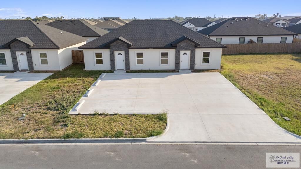 Property Photo:  2425 N Valley Circle  TX 78559 