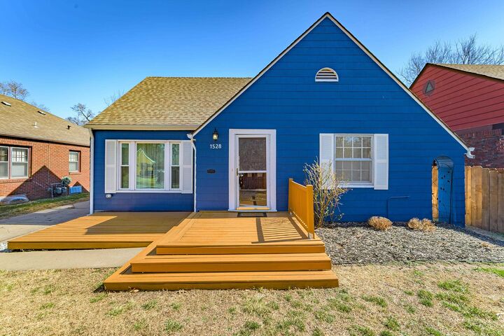 Property Photo: 1528 N Garland St KS 67203