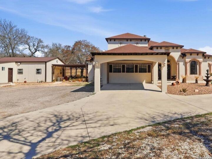 Property Photo: 603 Sunshine Meadow TX 78101