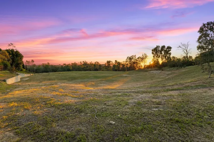 Property Photo: 5281 La Glorieta 6,7 CA 92067