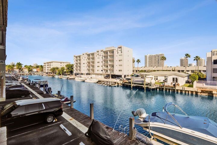 Property Photo: 3665 NE 167th St 208 FL 33160