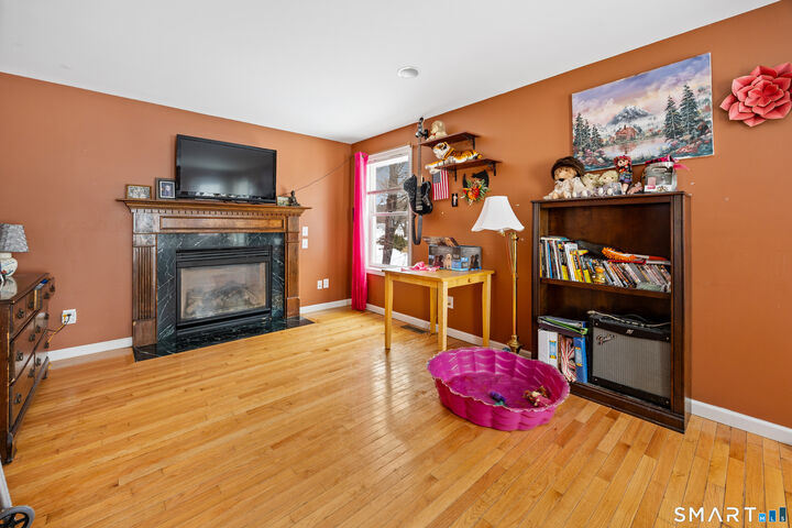 Property Photo:  8 Redstone Street  CT 06489 