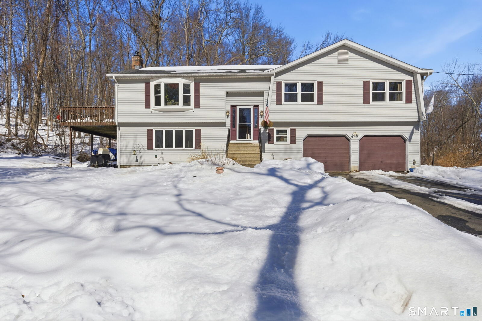 Property Photo:  61 Stone Hedge Lane  CT 06043 
