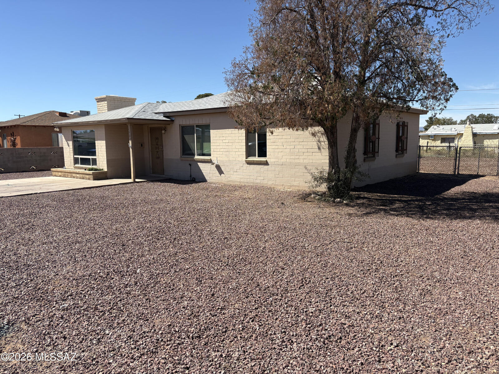 Property Photo:  2002 S Kelvin Stravenue  AZ 85713 