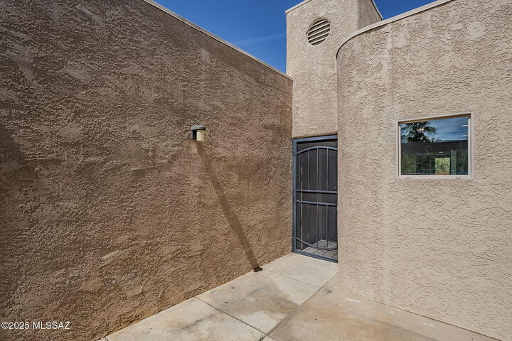Property Photo:  3653 N Forgeus Avenue  AZ 85716 