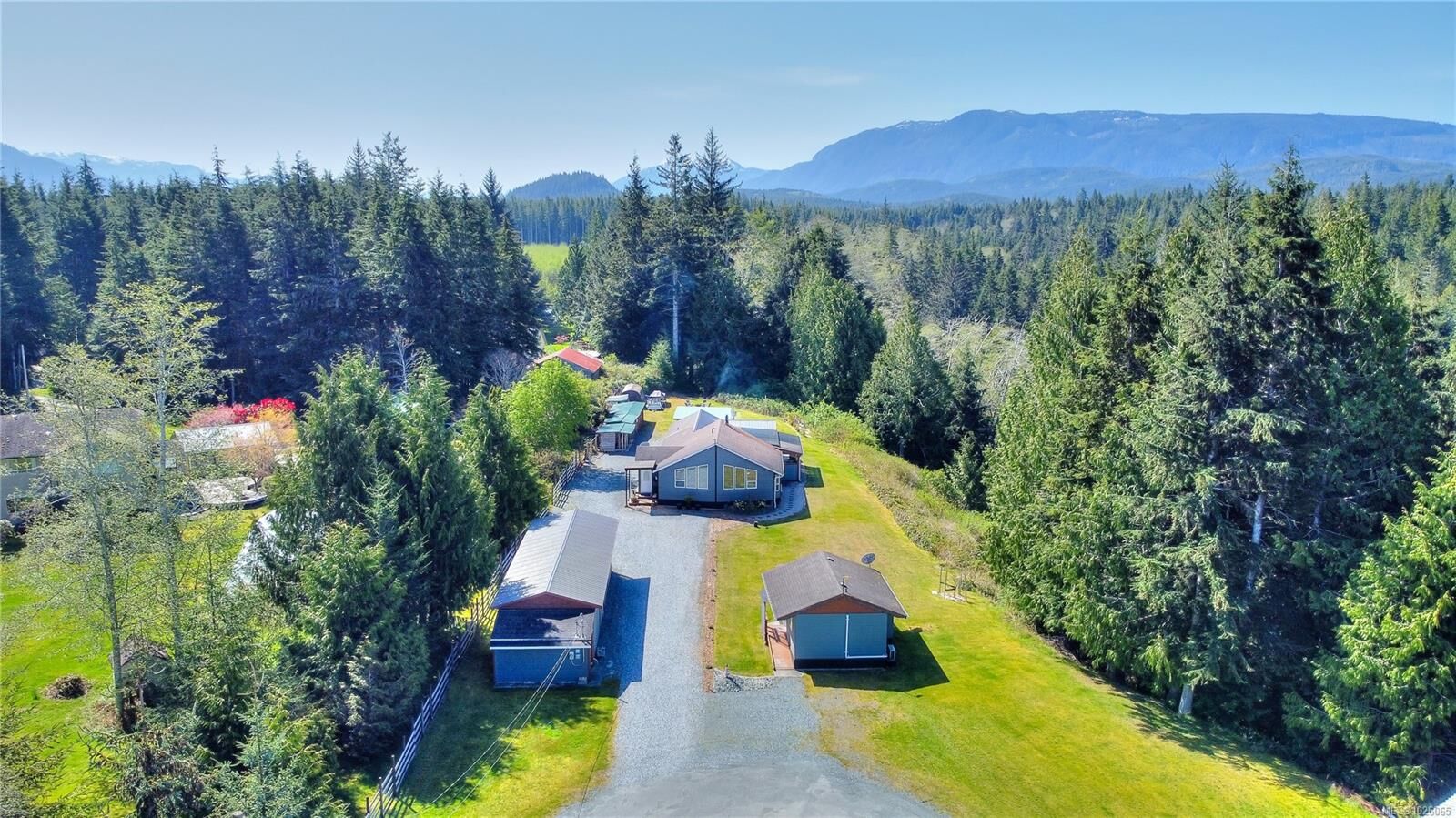 Property Photo: 1101 Ewen Rd BC V0N 2R0