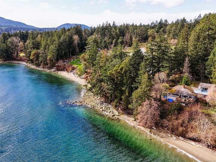 Property Photo: 2871 Whiskey Point Rd BC V0R 2W0