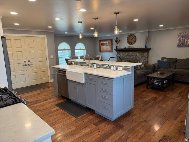 Property Photo:  362 E 9150 S  UT 84070 